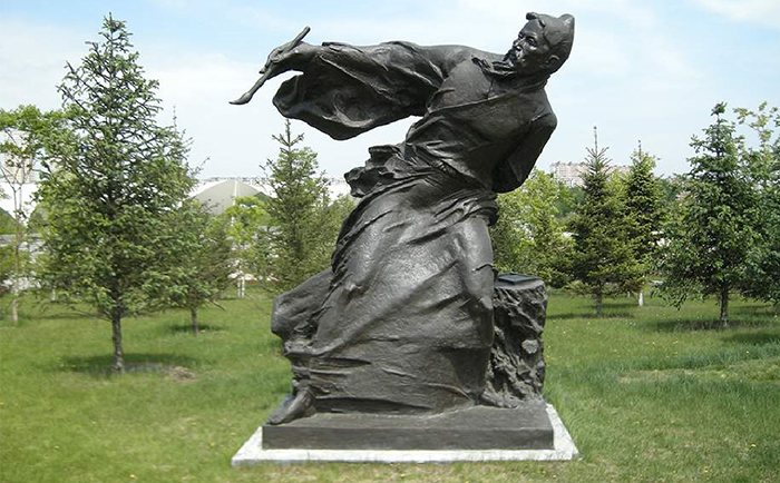 銅雕塑工藝品生銹了怎么辦？